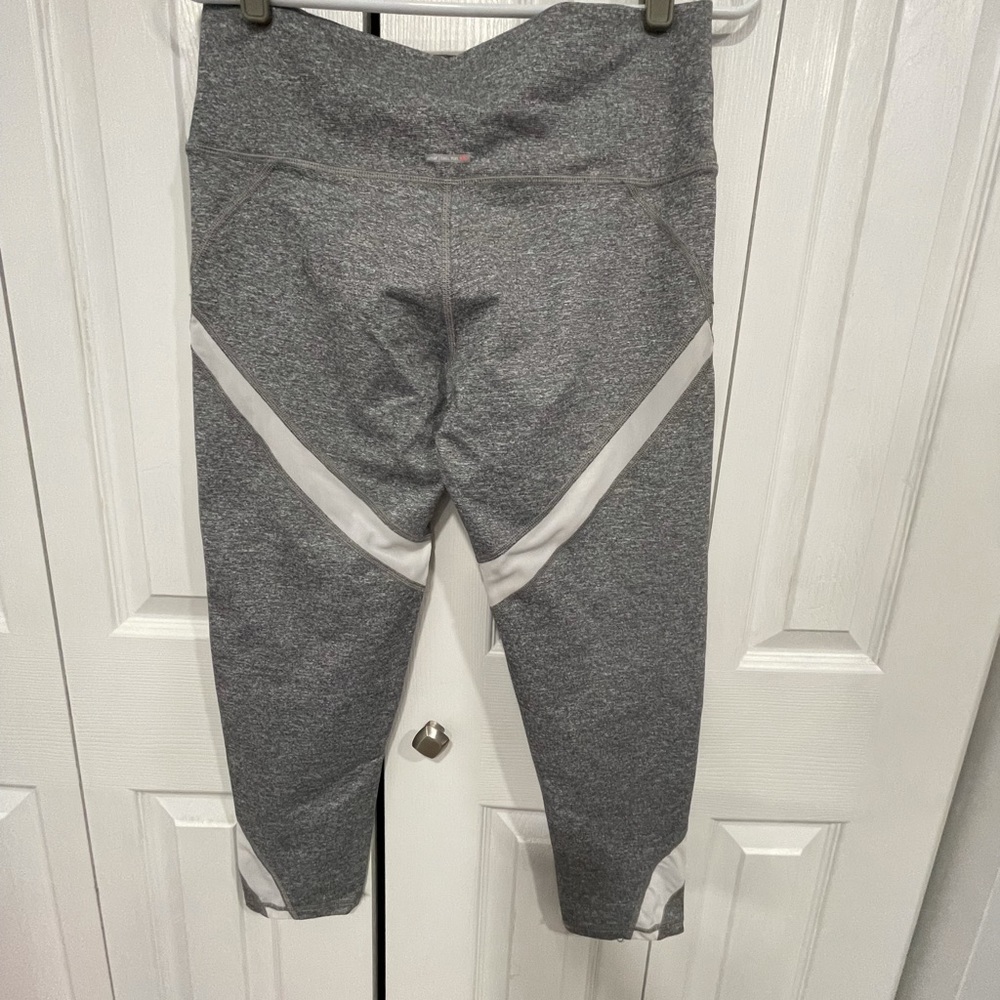 Aerie chill and play leggings